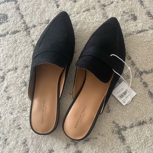 American eagle black suede mules. Size 8